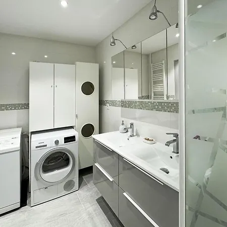 Chez Velia Grand 4 Pieces, Parking Prive Et Emplacement Ideal