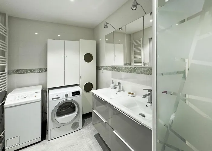 Chez Velia Grand 4 Pieces, Parking Prive Et Emplacement Ideal