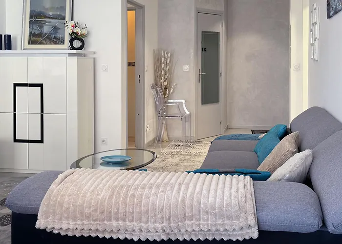 Apartman Chez Velia Grand 4 Pieces, Parking Prive Et Emplacement Ideal