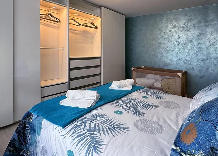 Chez Velia Grand 4 Pieces, Parking Prive Et Emplacement Ideal *
