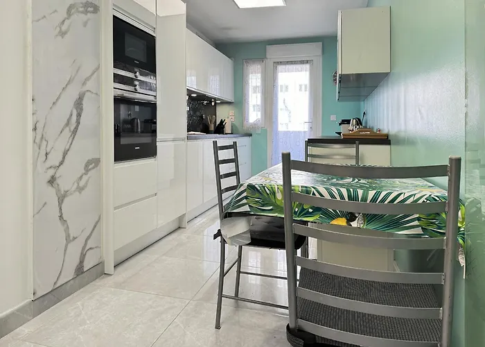 Apartman Chez Velia Grand 4 Pieces, Parking Prive Et Emplacement Ideal *