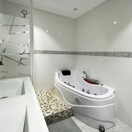 Chez Velia Grand 4 Pieces, Parking Prive Et Emplacement Ideal * Страсбург